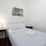Downtown Toronto Condo 2 Bedrooms With Parking Near Rogers Center