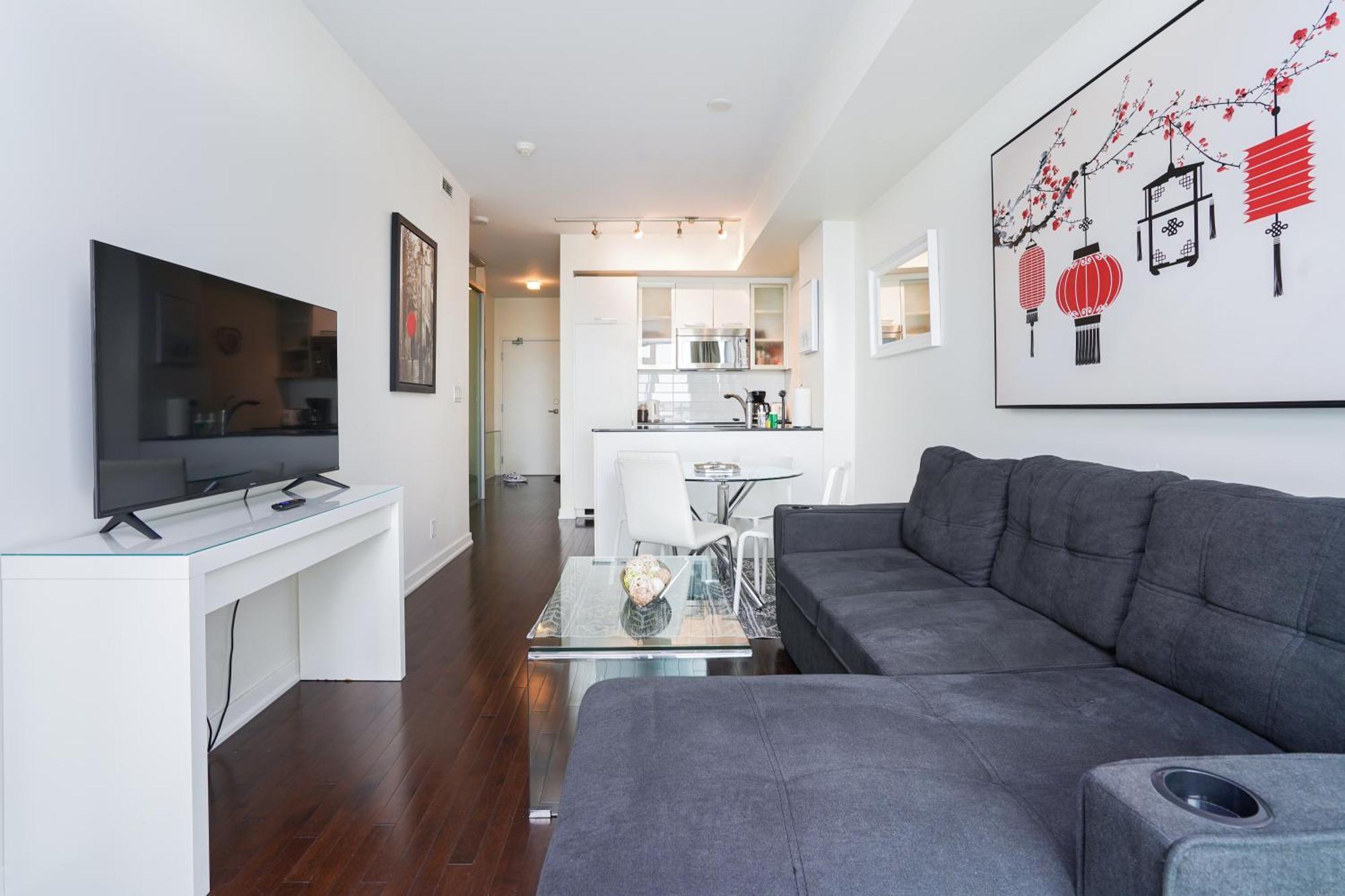 Apartment Downtown 2 Bedrooms With Parking Near Rogers Center Toronto