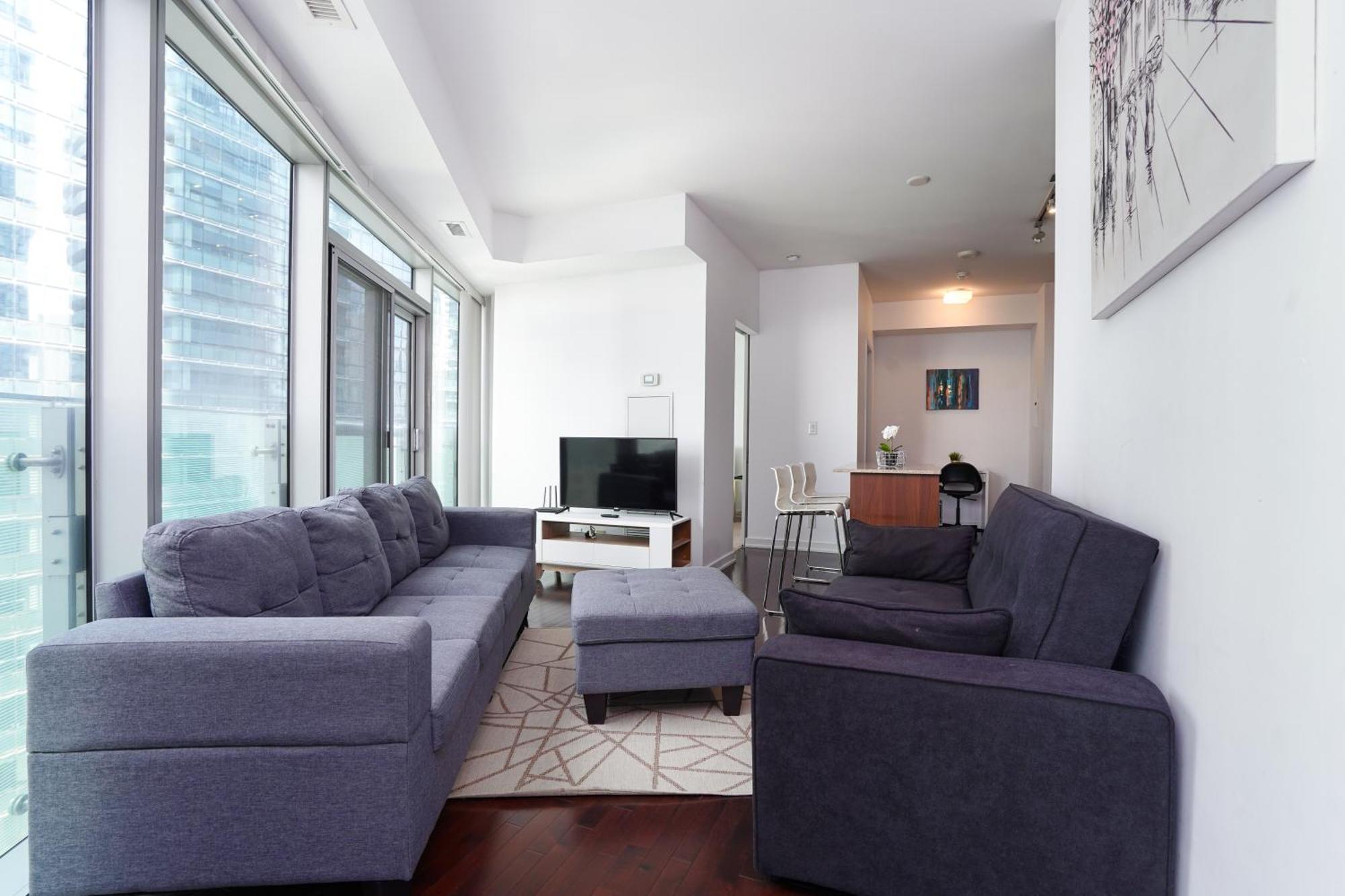 Apartment Downtown 2 Bedrooms With Parking Near Rogers Center Toronto
